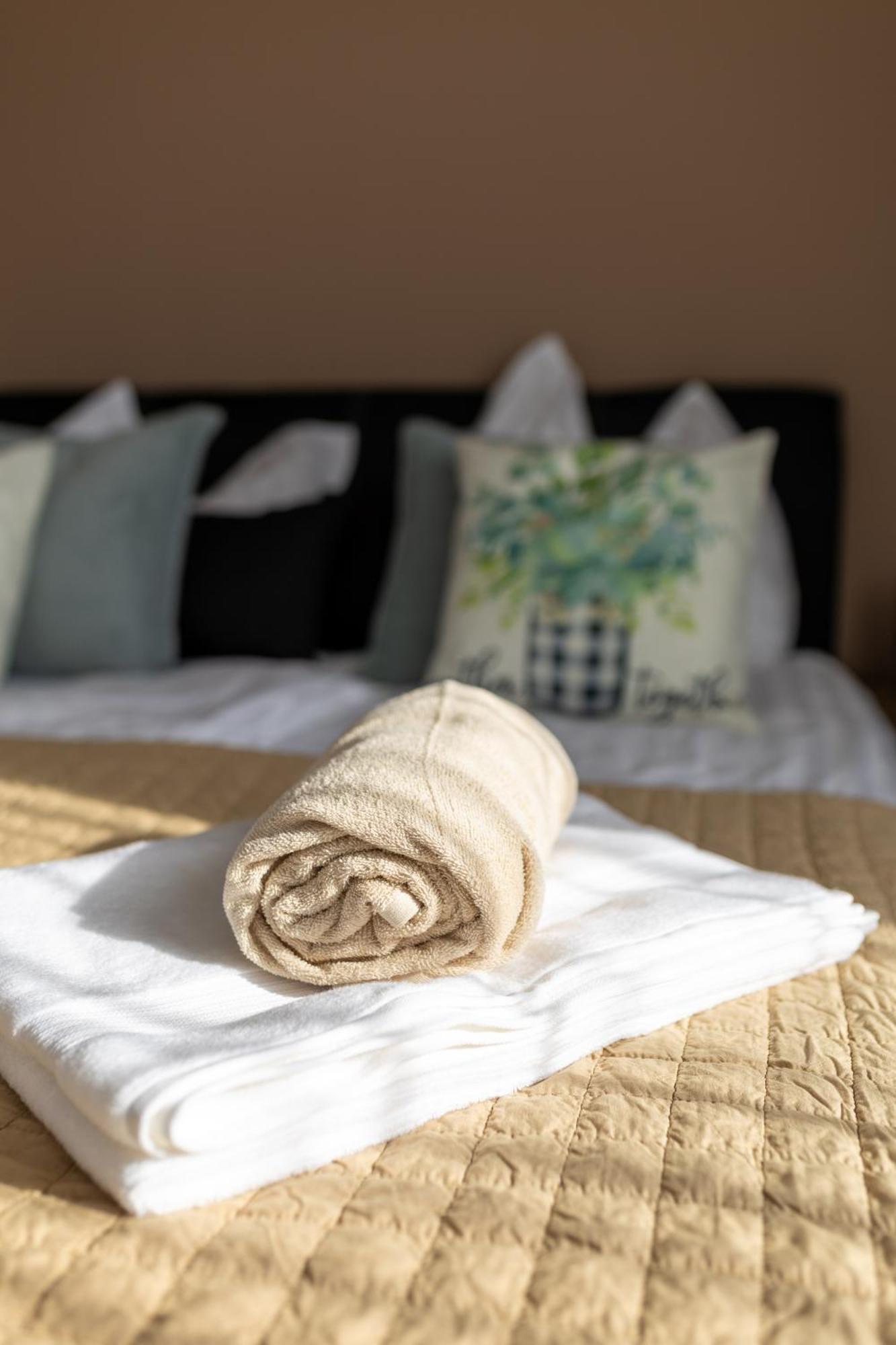 Hellowine Apartman II Еґер Екстер'єр фото