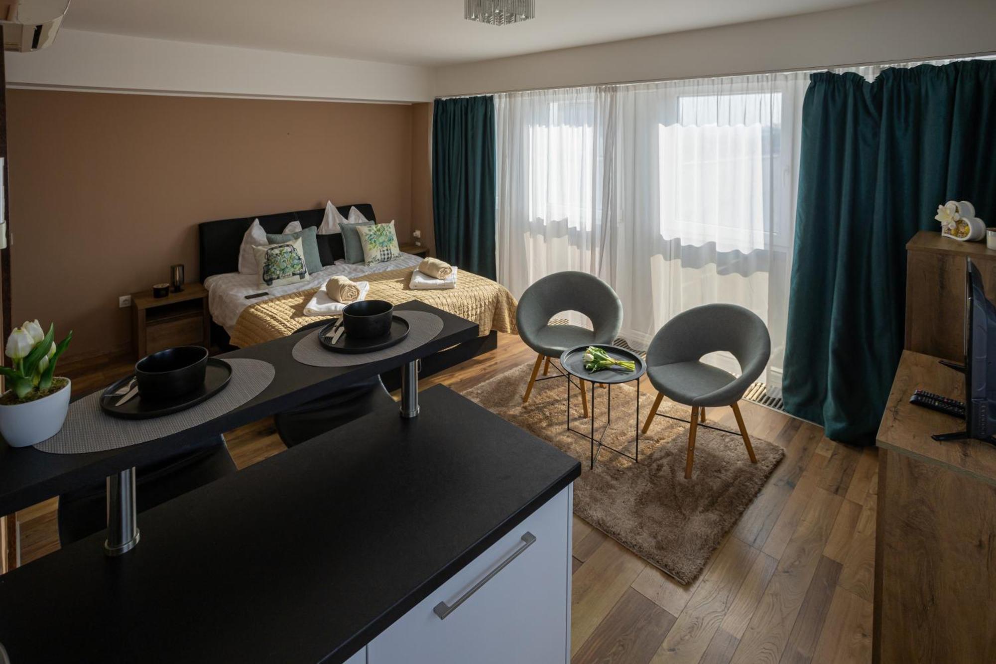Hellowine Apartman II Еґер Екстер'єр фото